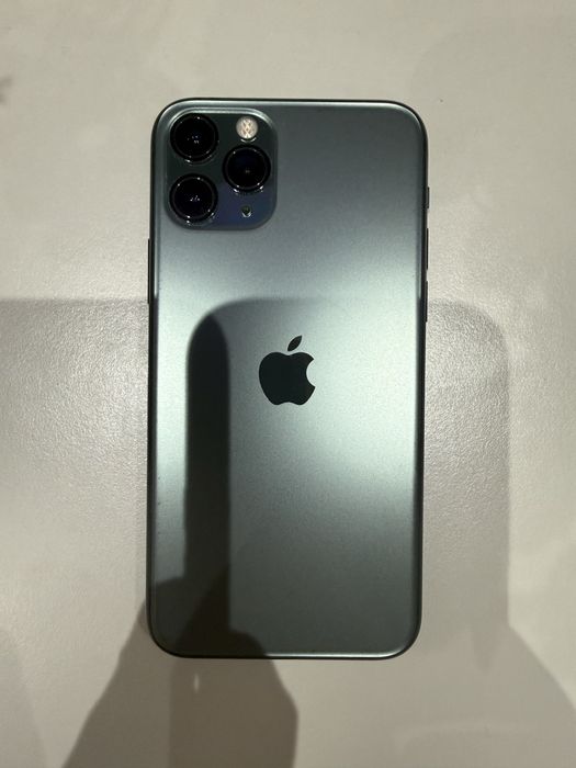 IPhone 11 pro сотилади