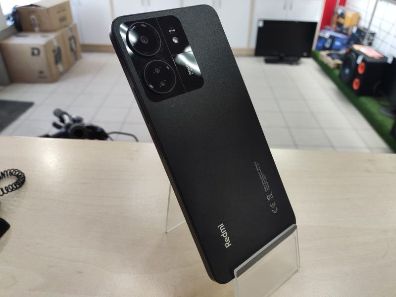 Redmi Telefon 13c Sotiladi. Har hil turdagi tellar bor. Yangi va b/u