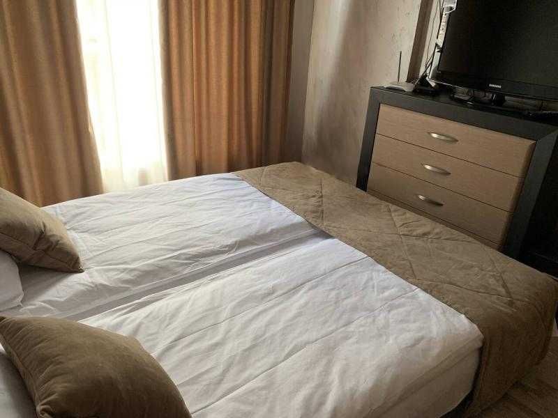 Чудесен двустаен апартамент в кв. Сарафово