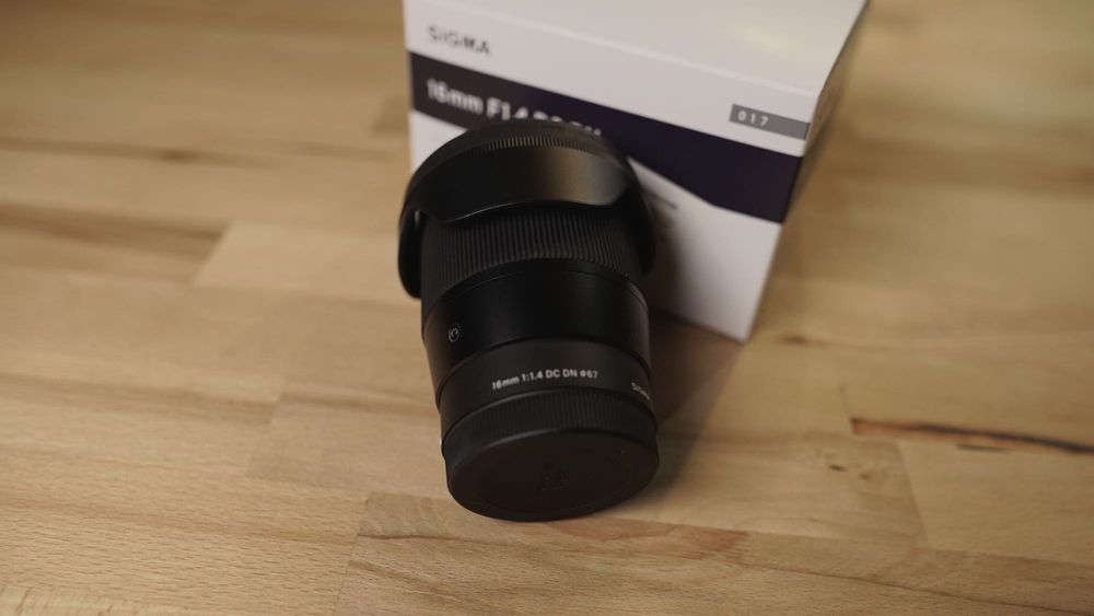 Sigma 16mm f/1.4 DC DN (E-Mount, pentru crop)