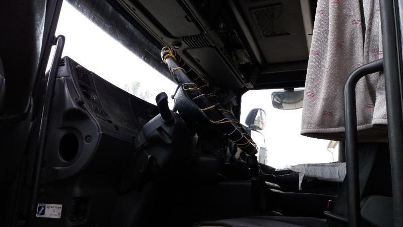 dezmembrez scania model r