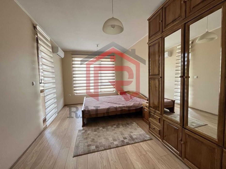 Дава се под наем Тристаен апартамент в Варна, Колхозен пазар - 100 кв.м за 637.5 € - Снимка #12