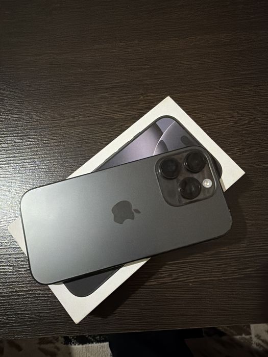 Iphone 16 pro в идеальном состоянии