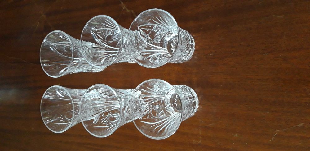 Хрустальные стаканчики.