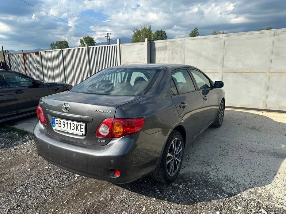 Toyota Corolla 1.4 D-4D 90кс 2009.г Обслужена работещ климатик нови гуми !