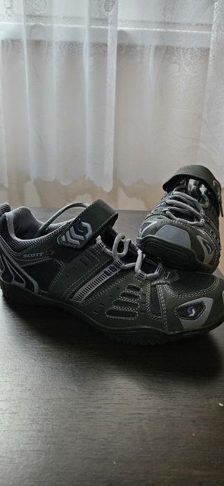 Pantofi Scott drumetie
