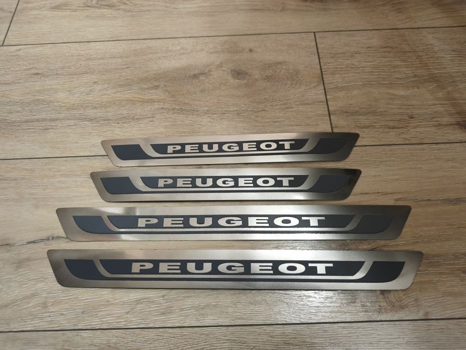 Алуминиева лайсна за прагове Пежо