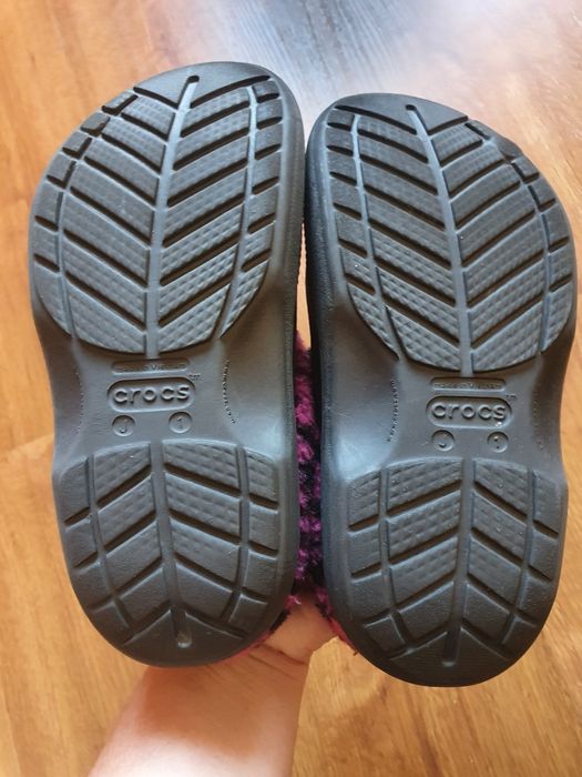 Papuci Crocs cu dublura in interior mar j1 32-33