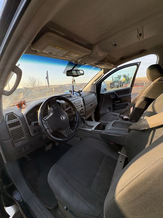 Nissan Armada 2004г