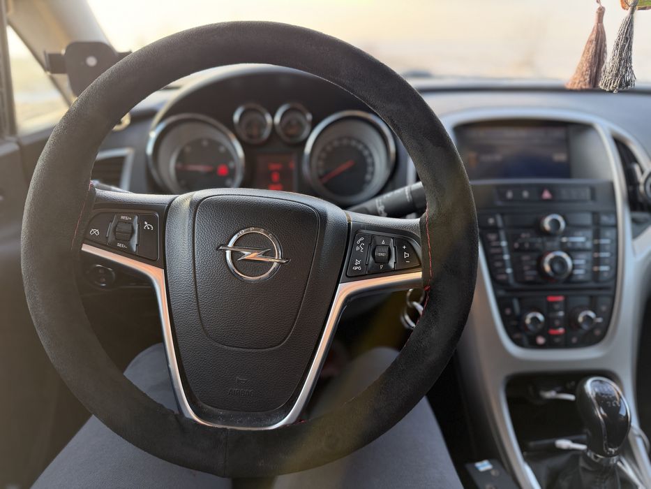 Opel Astra j Sport Tourer