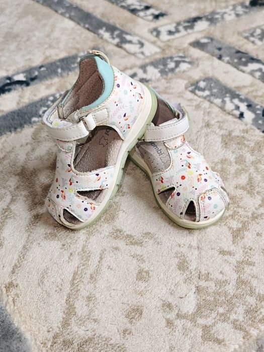 Сандали для девочки