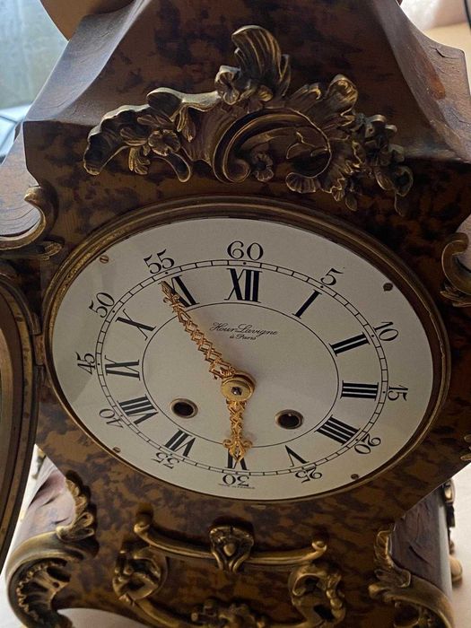 Ceas tip Semineu Hour Lavigne a Paris bronz si lemn