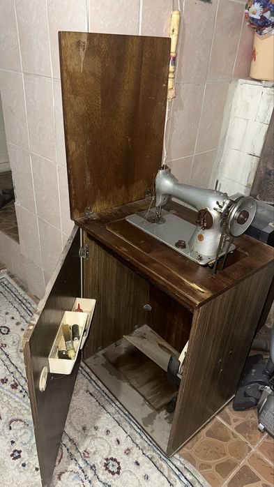 Продается швейная машина из СССР
