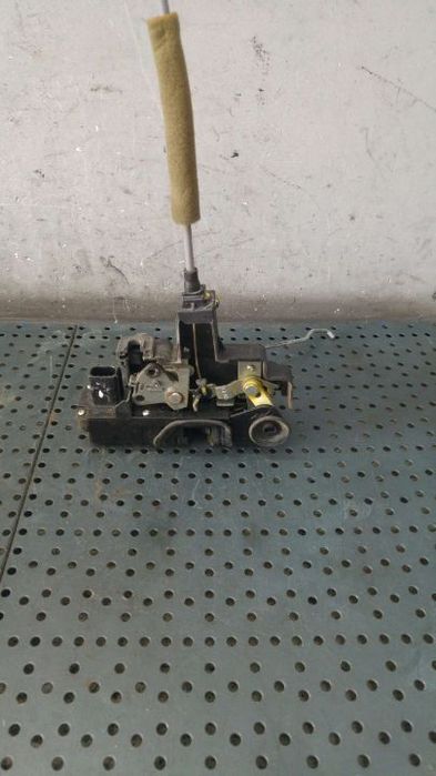 Broasca usa stanga spate opel antara a l07