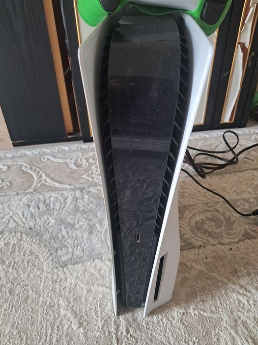Продам в отличном состоянии PS5