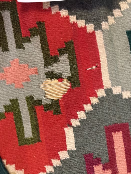 Автентичен чипровски килим