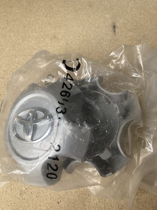 Заглушка для литого диска Тойота rav 4