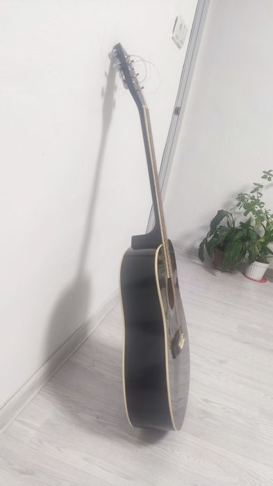 Продам гитара срочно!