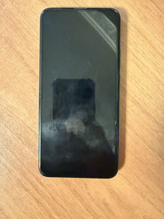 Продам смартфон Huawei