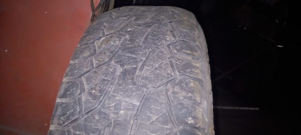 Продаю шины б/у разные