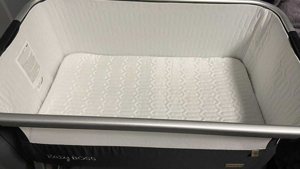 Next to me Chipolino Baby Boss с подарък музикална играчка и чаршафи