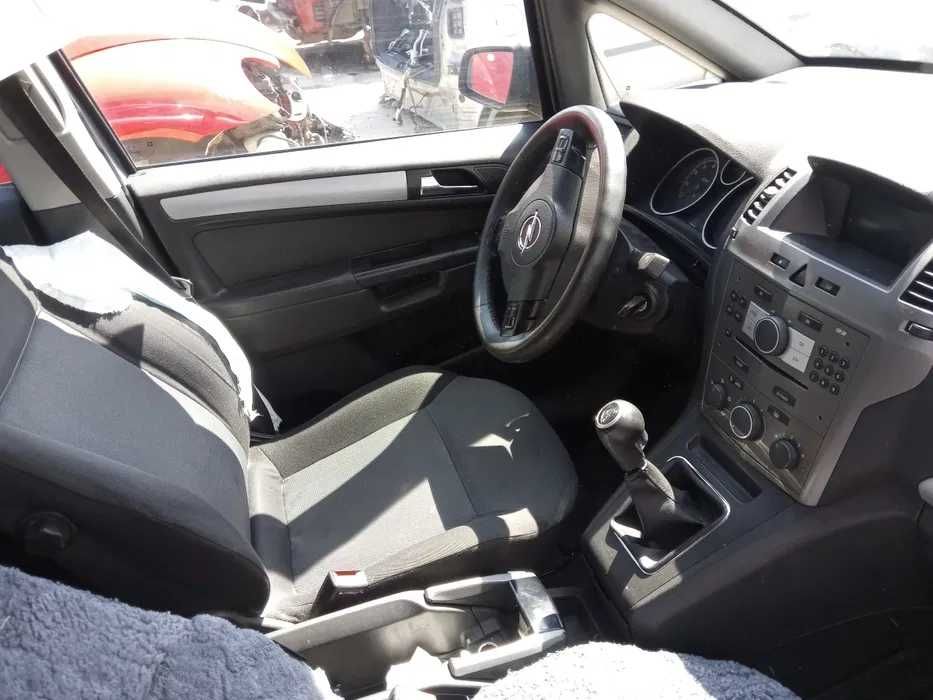 Опел зафира Б 1.6 фабричен метан на части