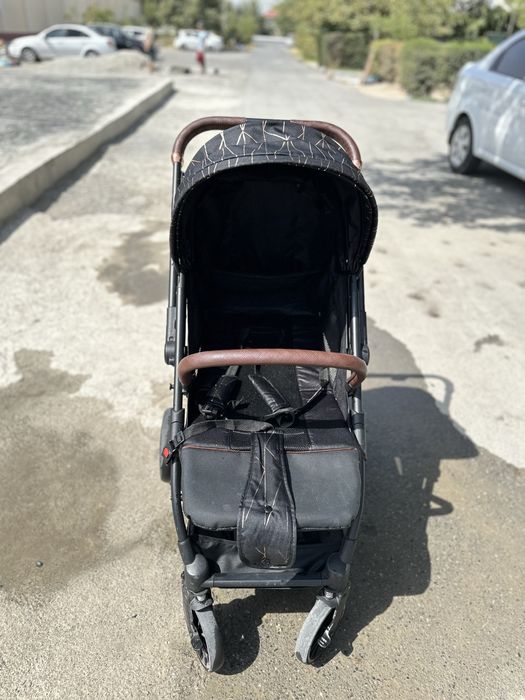 Детская коляска. Холати почти янги. Бакуват. 1 та бола учун ишлатилган