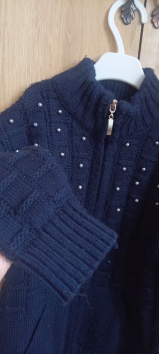 Тёплая кофта для школы