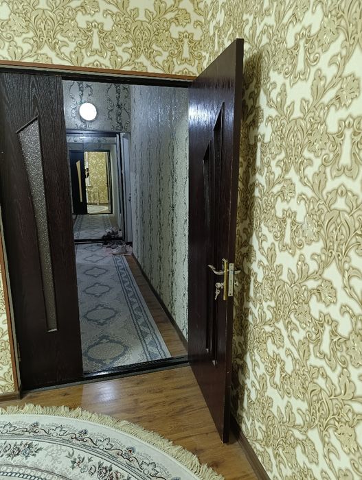 Продам двухкомнатную квартиру на Карасу 1