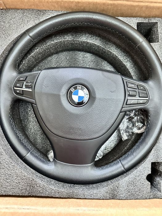 Рулевое колесо BMW с мультирулем