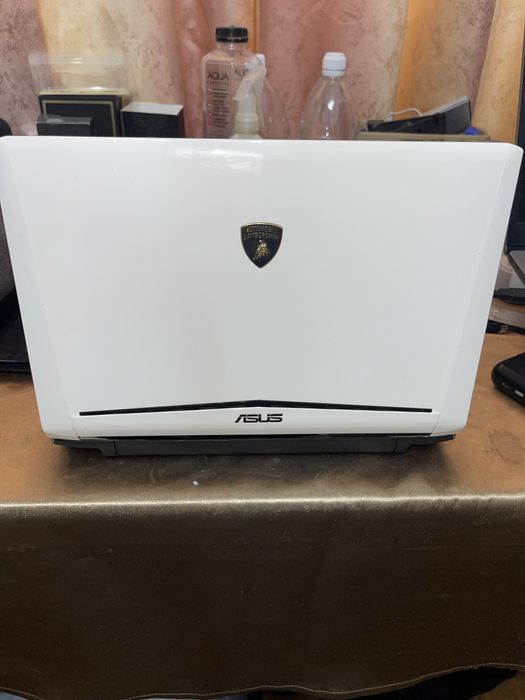 Laptop ASUS Lamborghini, editie limitata