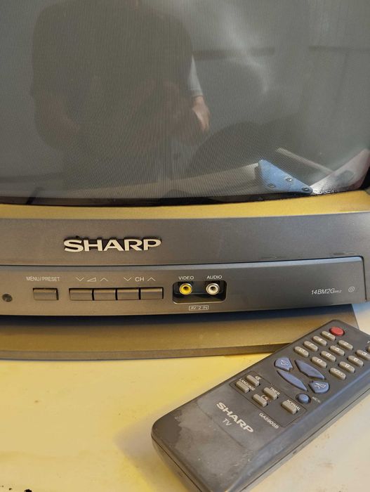 Телевизор SHARP небольшой 37"