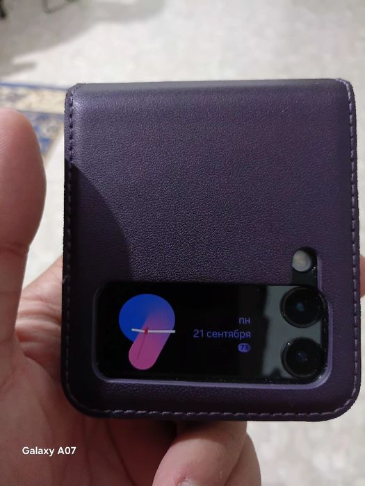 Продам Samsung Z flip 3 8ГБ/256ГБ