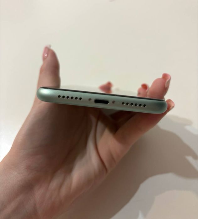 Продам Iphone 11