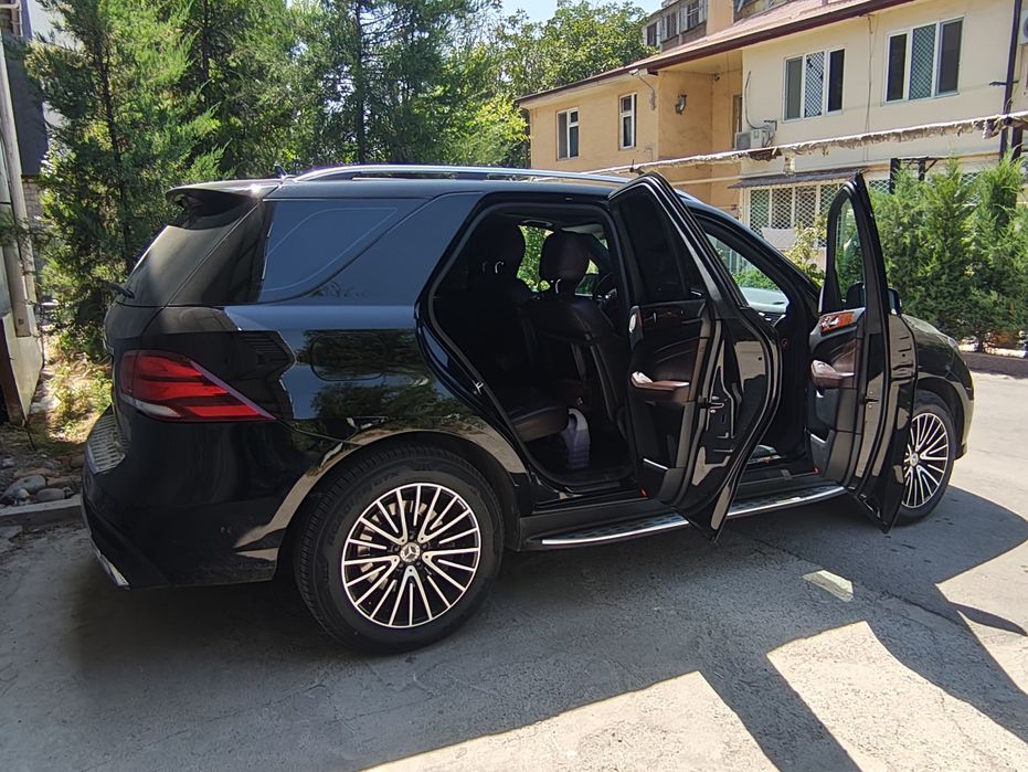 Mercedes-Benz ML 350 (кузов W166) .