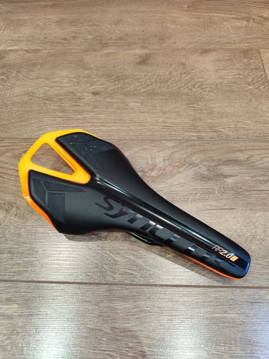 Седалка / седалки за колело / Fizik Arione VS carbon; Syncros RR2.0