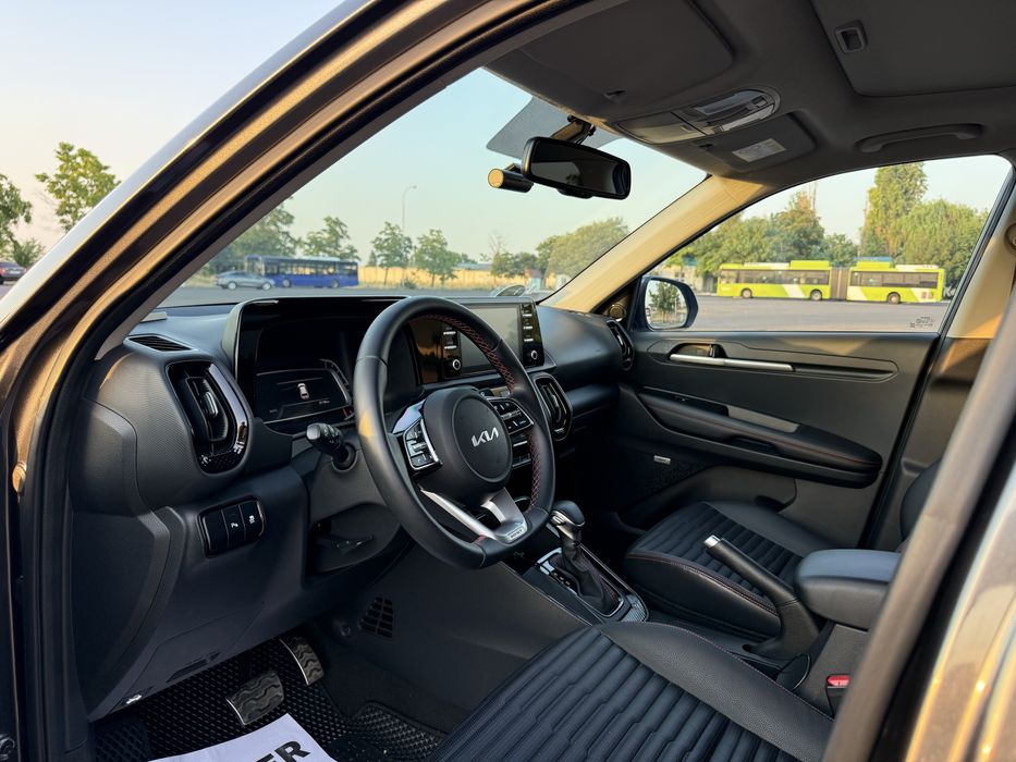 Kia Sonet 2025 Prestige - 1 владелец, гарантия до 2030 года