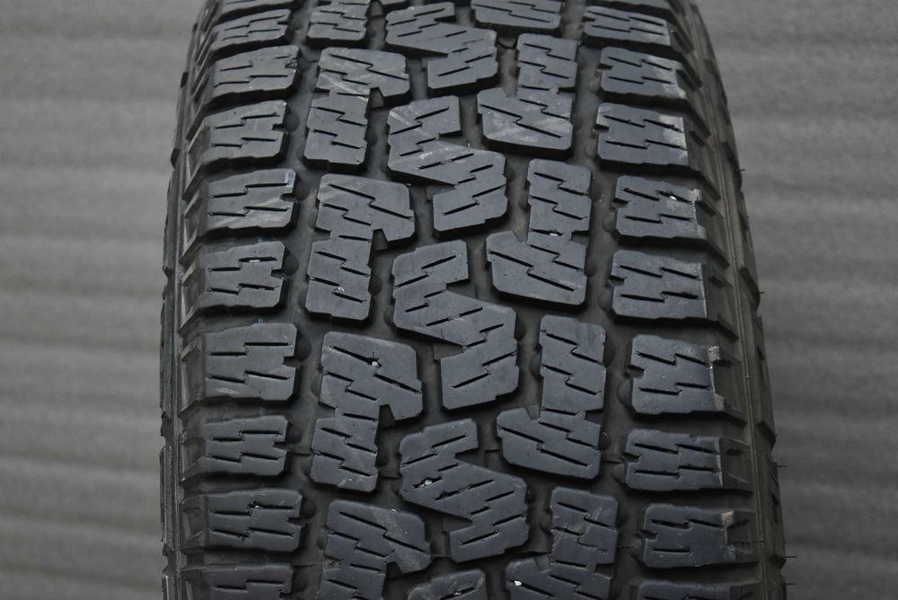 1бр. Гума 275/60/20 All TERRAIN