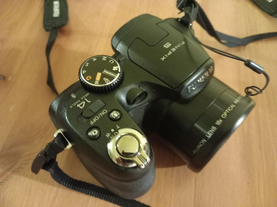 Cameră foto Fujifilm finepix S2950