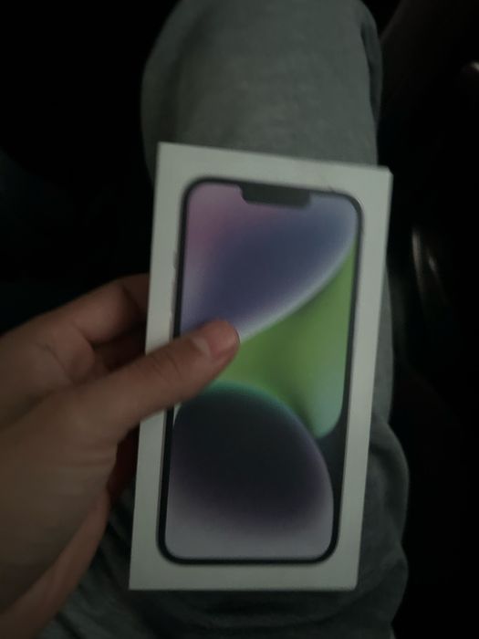 iPhone 14 сиреневый цвет,