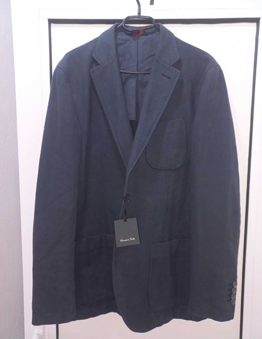 Чисто нови мъжски дрехи от вълна и Massomo Dutti
