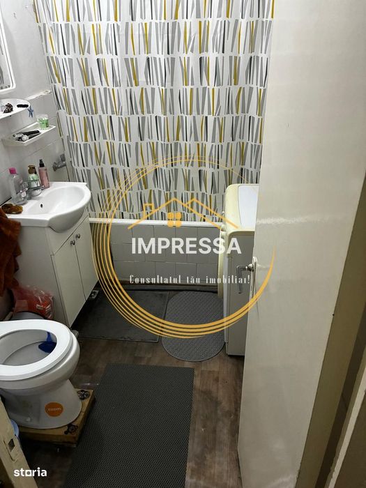 Se vinde apartament 2 camere decomandat etaj 3 str Iacob zadik 54.900e