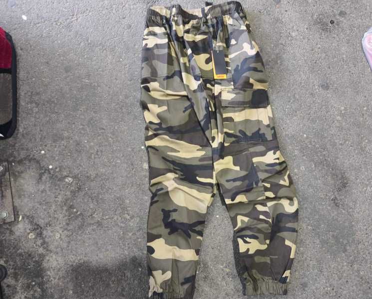 камуфлированная военная форма 20 комплектов