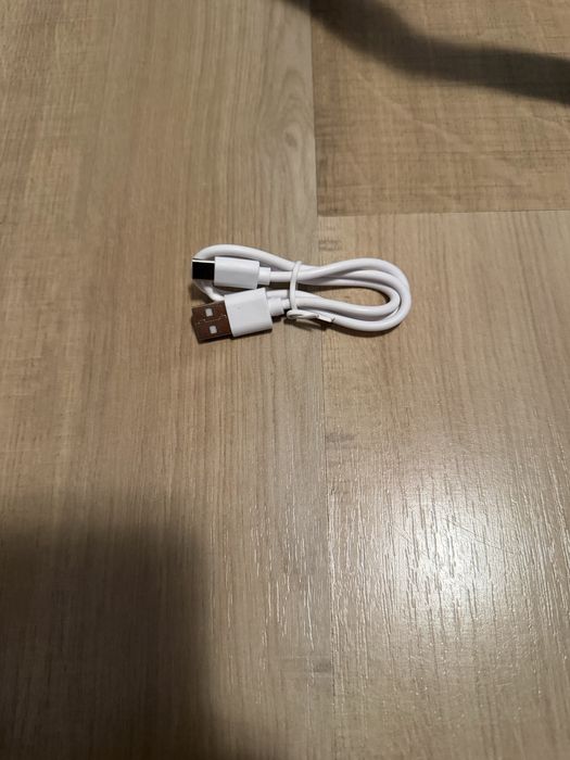 Aparat de masaj pentru gat
