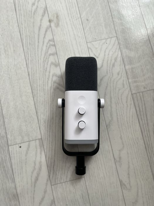 Продаю стримерский набор Микрофон и Микшер