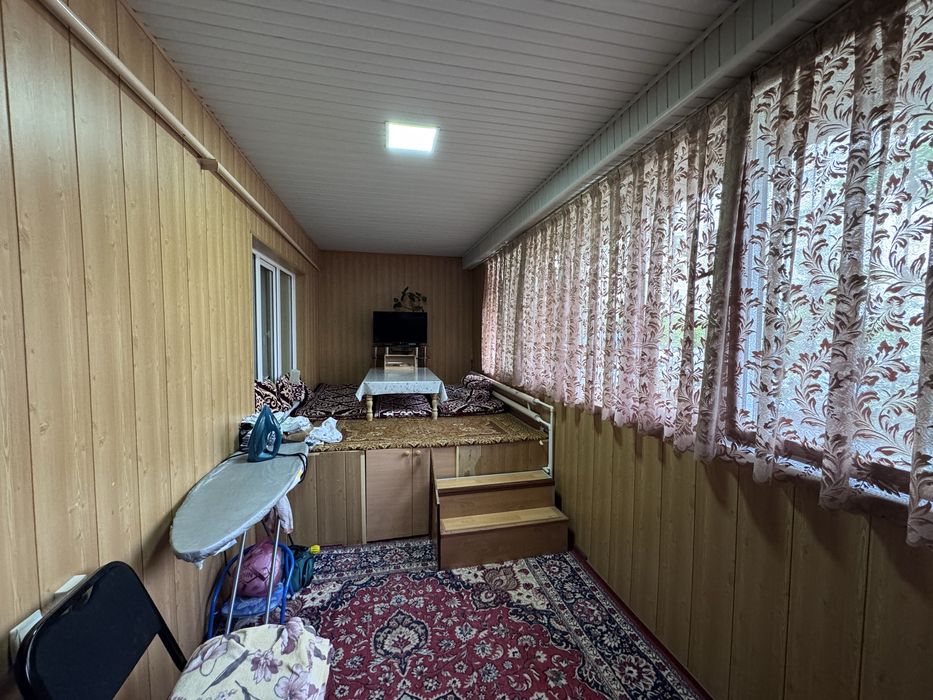 Махалля Жарарык среднее состояние 3/1/9 84 кв.м.