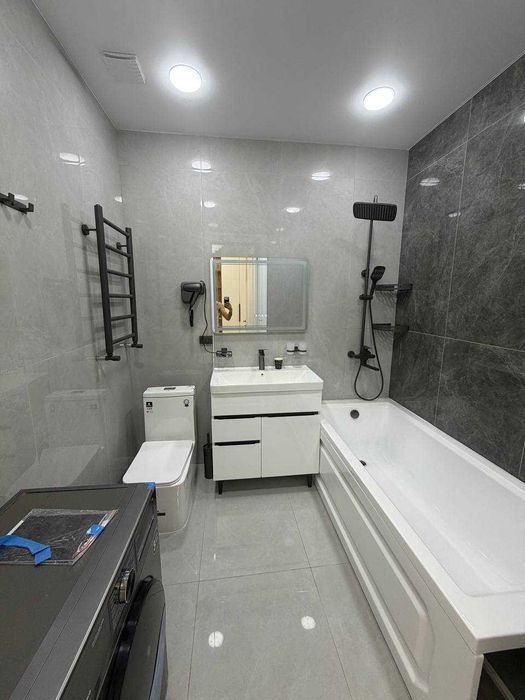 Chilonzor 17 kvartal Dilmus magazin 3xona/8/10  95m2 Zo'r lokatsiya;