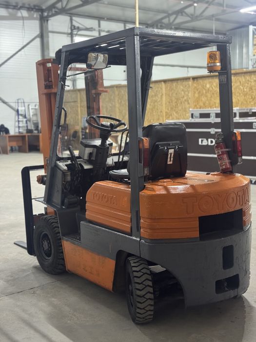 Продам вилочный погрузщик