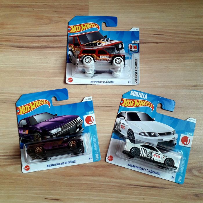 Seturi masinute de colectie HotWheels marci japoneze, anii 2022 - 2024