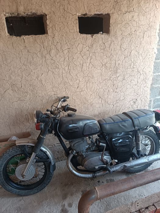 Иж мотоцикл сотилади